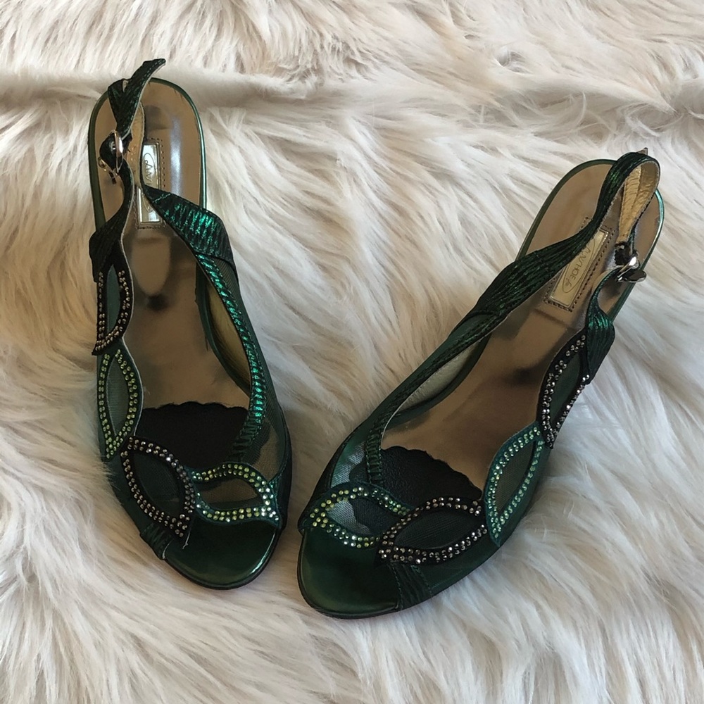 Luvshoe Slingback heels